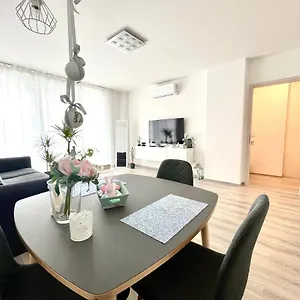 Apartament West Budapest-edge Of Downtown-free Parking, Budapeszt